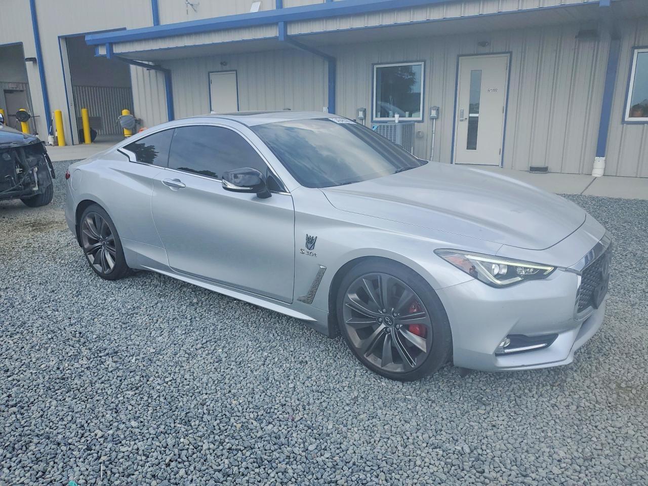2019 Infiniti Q60 Red Sport 400 - zdjęcie 4