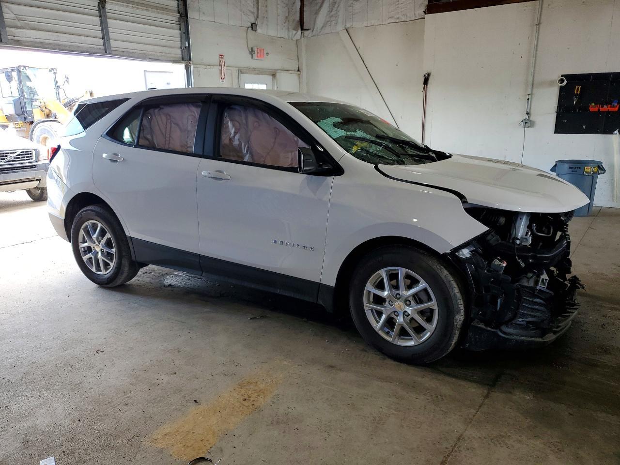 2024 Chevrolet Equinox Ls - zdjęcie 4
