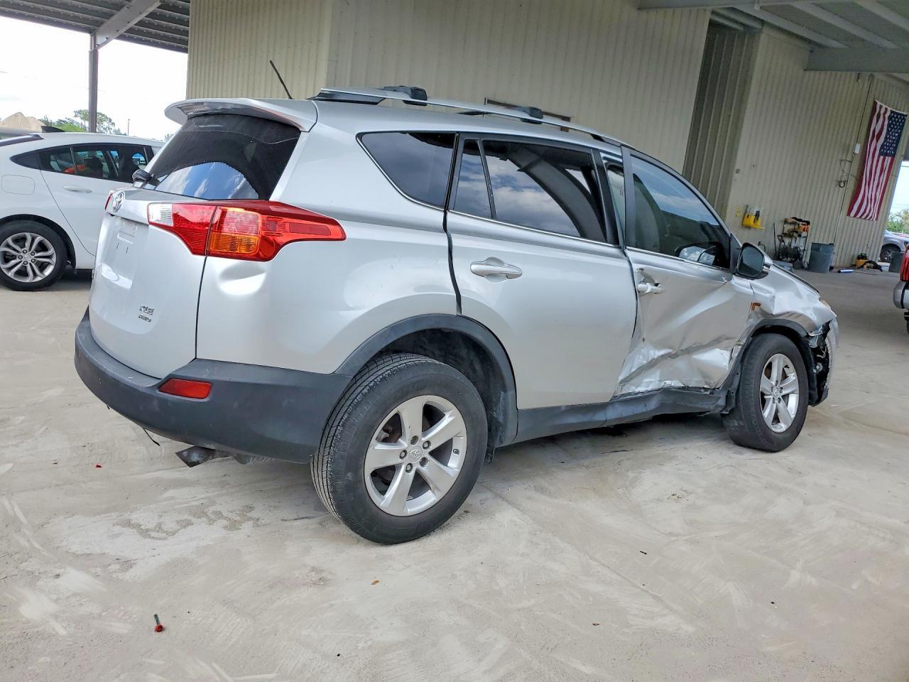 2013 Toyota Rav4 Xle - zdjęcie 3