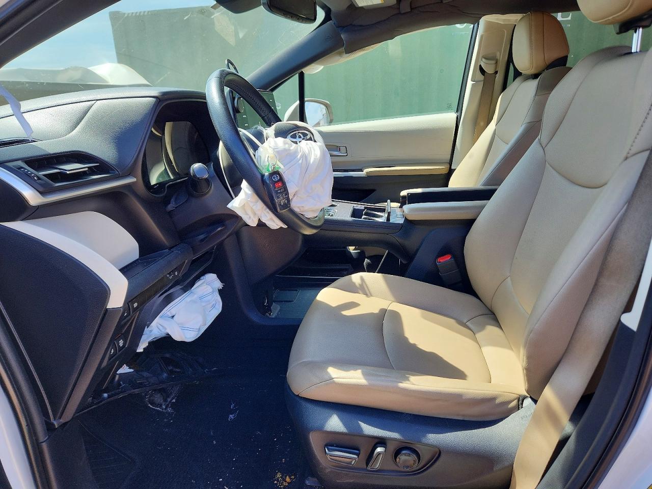 2021 Toyota Sienna Xle - zdjęcie 7