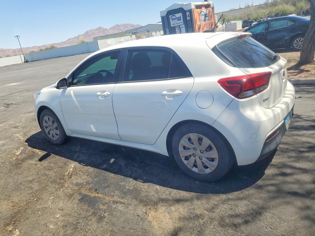 2019 Kia Rio S - zdjęcie 2