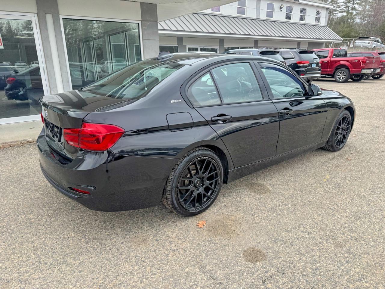 BMW Seria 3 - zdjęcie 4