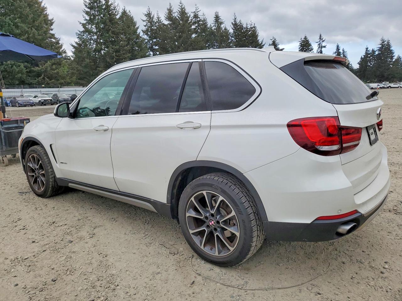 2017 BMW X5 xDrive35I - zdjęcie 2