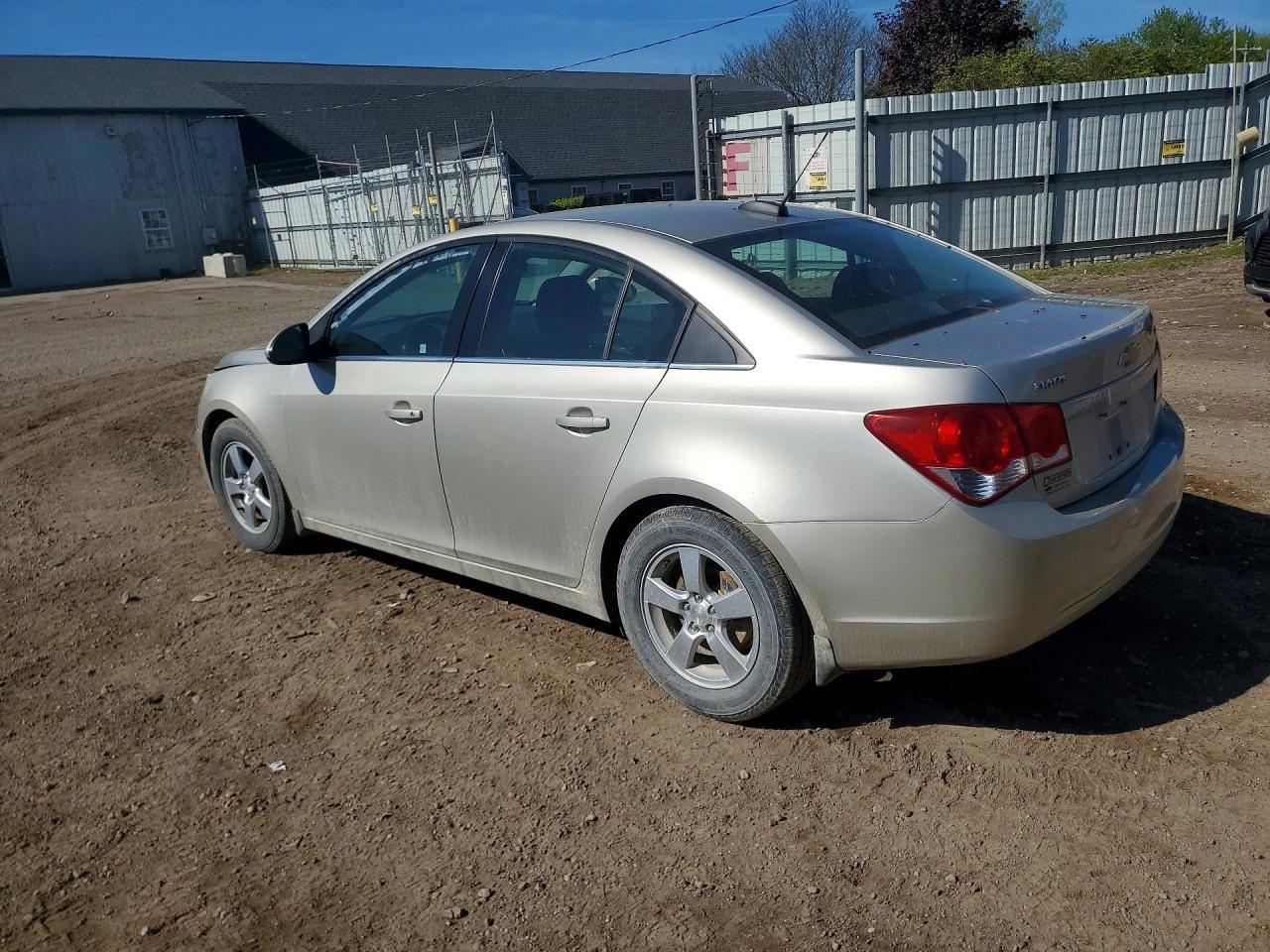 2015 Chevrolet Cruze Lt - zdjęcie 2