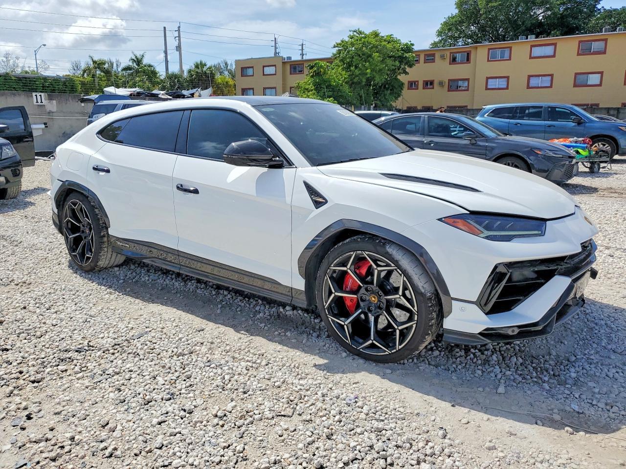 2024 Lamborghini Urus Performante - zdjęcie 4