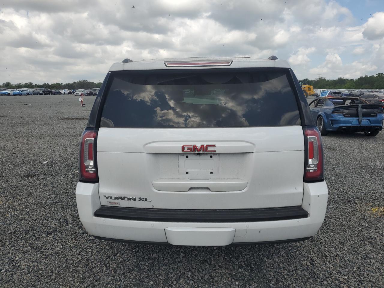 2020 GMC Yukon Xl C1500 Slt - zdjęcie 6