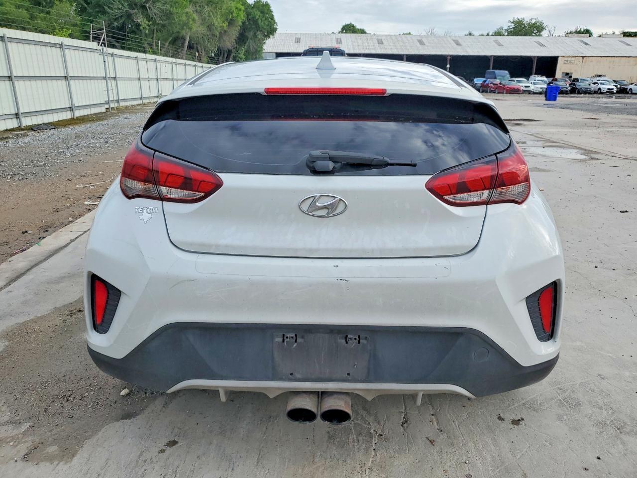 2020 Hyundai Veloster 2.0L Premium - zdjęcie 6