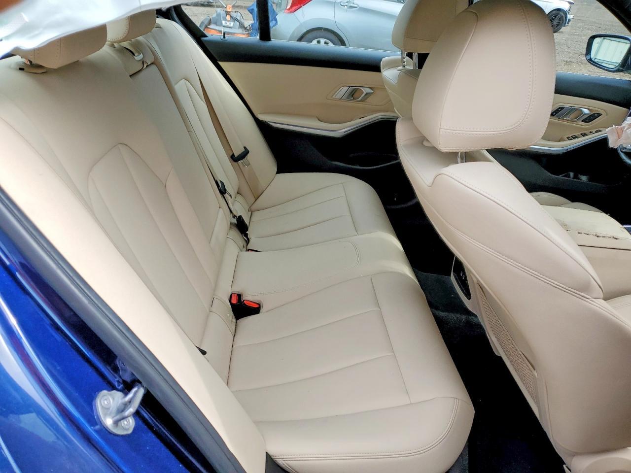2019 BMW 330Xi - zdjęcie 10