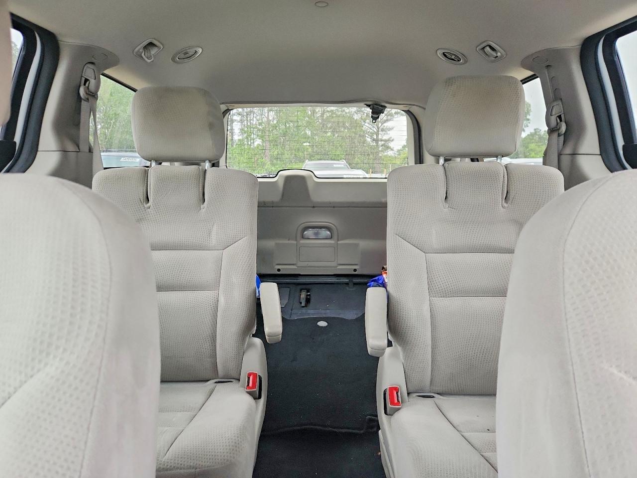 2016 Dodge Grand Caravan - zdjęcie 10