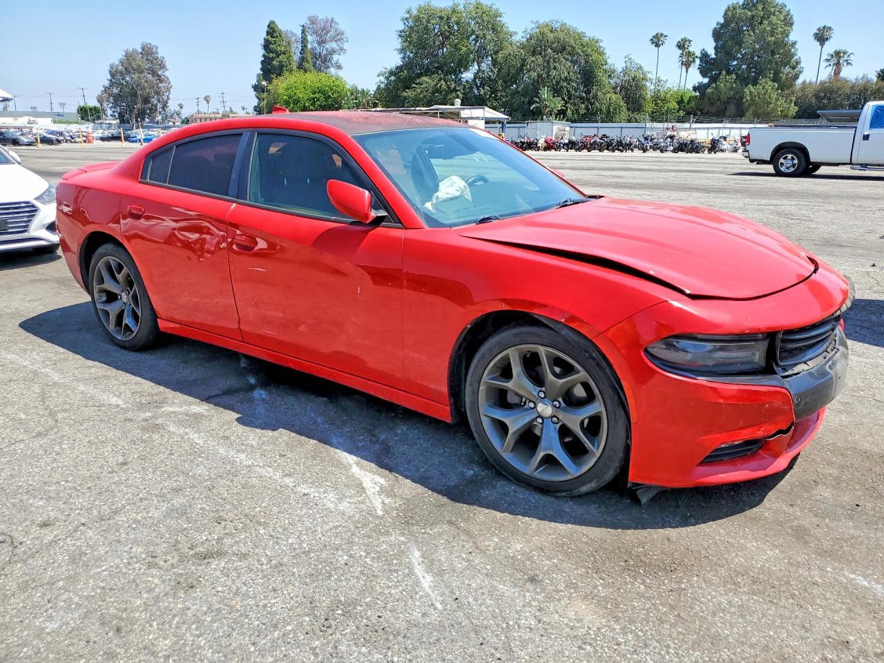 2016 Dodge Charger Sxt - zdjęcie 4