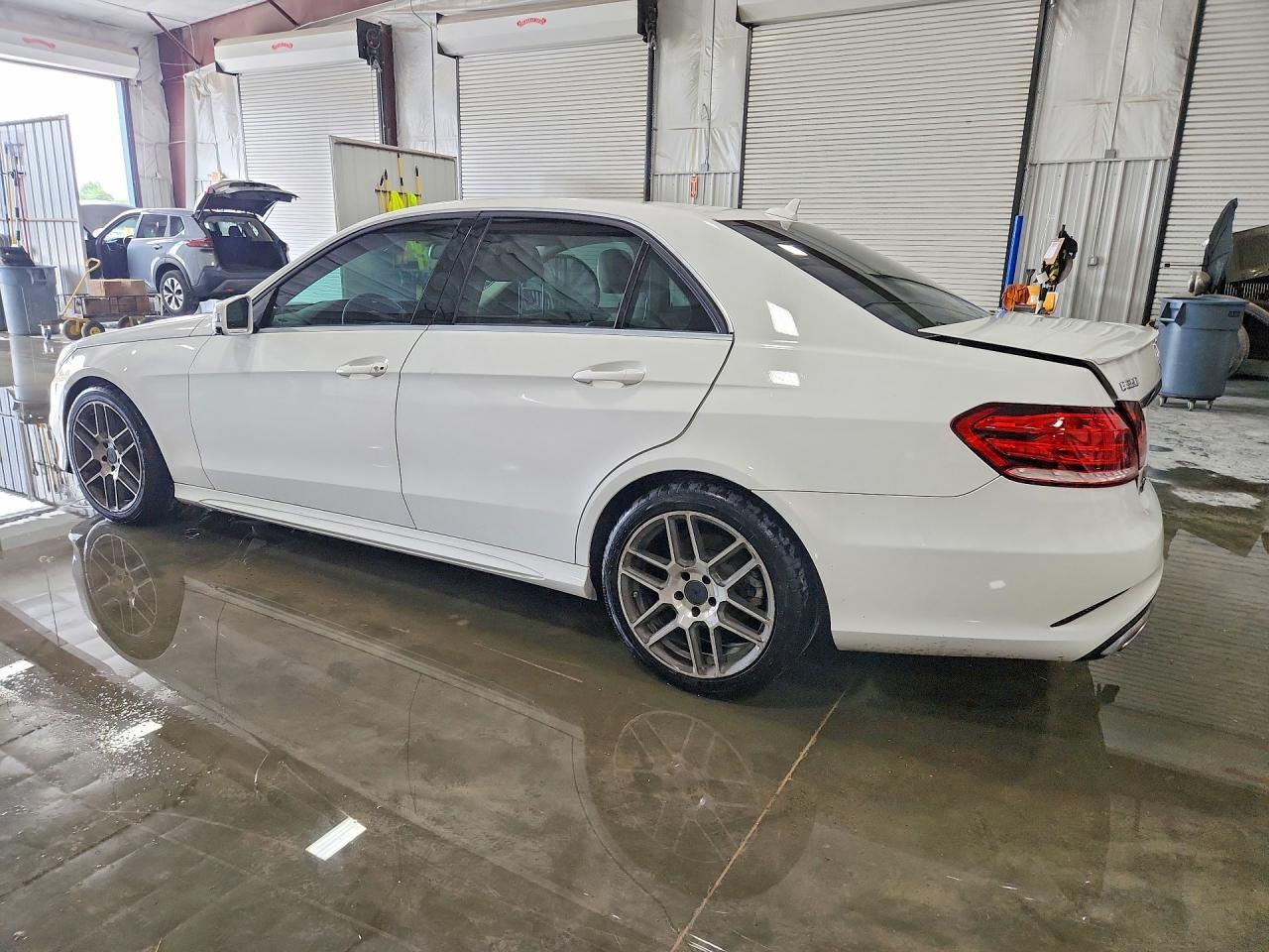 2014 Mercedes-Benz E 350 4Matic - zdjęcie 2