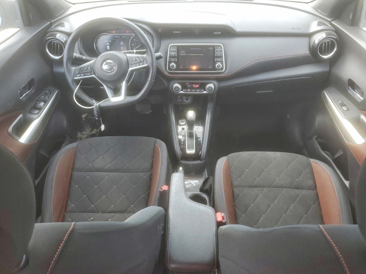 2020 Nissan Kicks Sr - zdjęcie 8