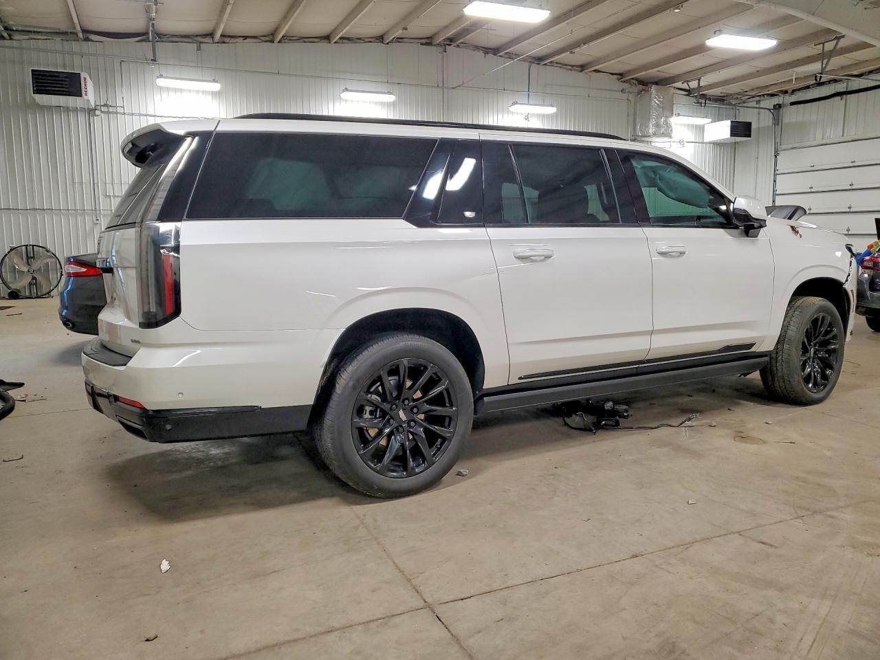 2025 Cadillac Escalade - zdjęcie 3