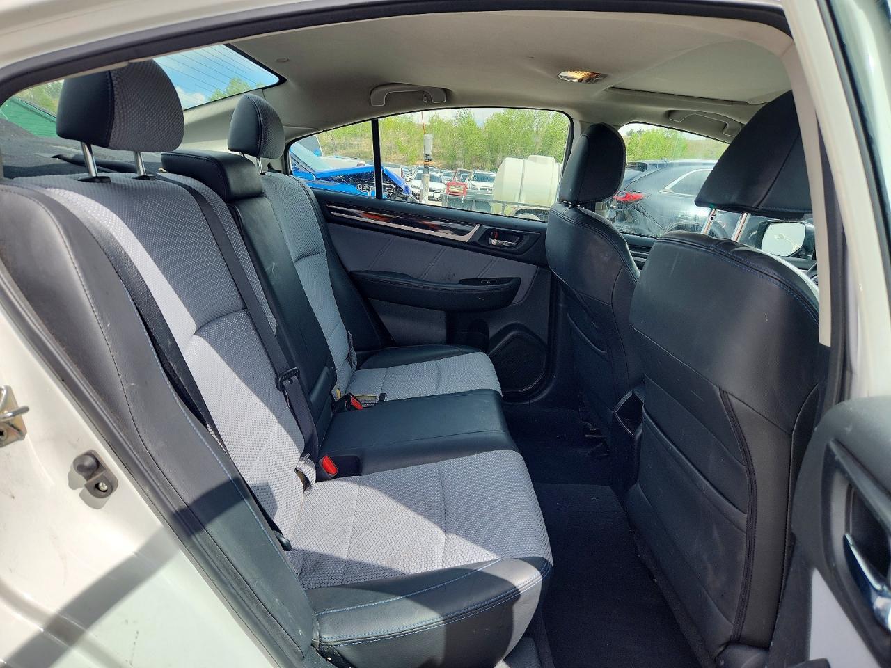 2017 Subaru Legacy Sport - zdjęcie 10