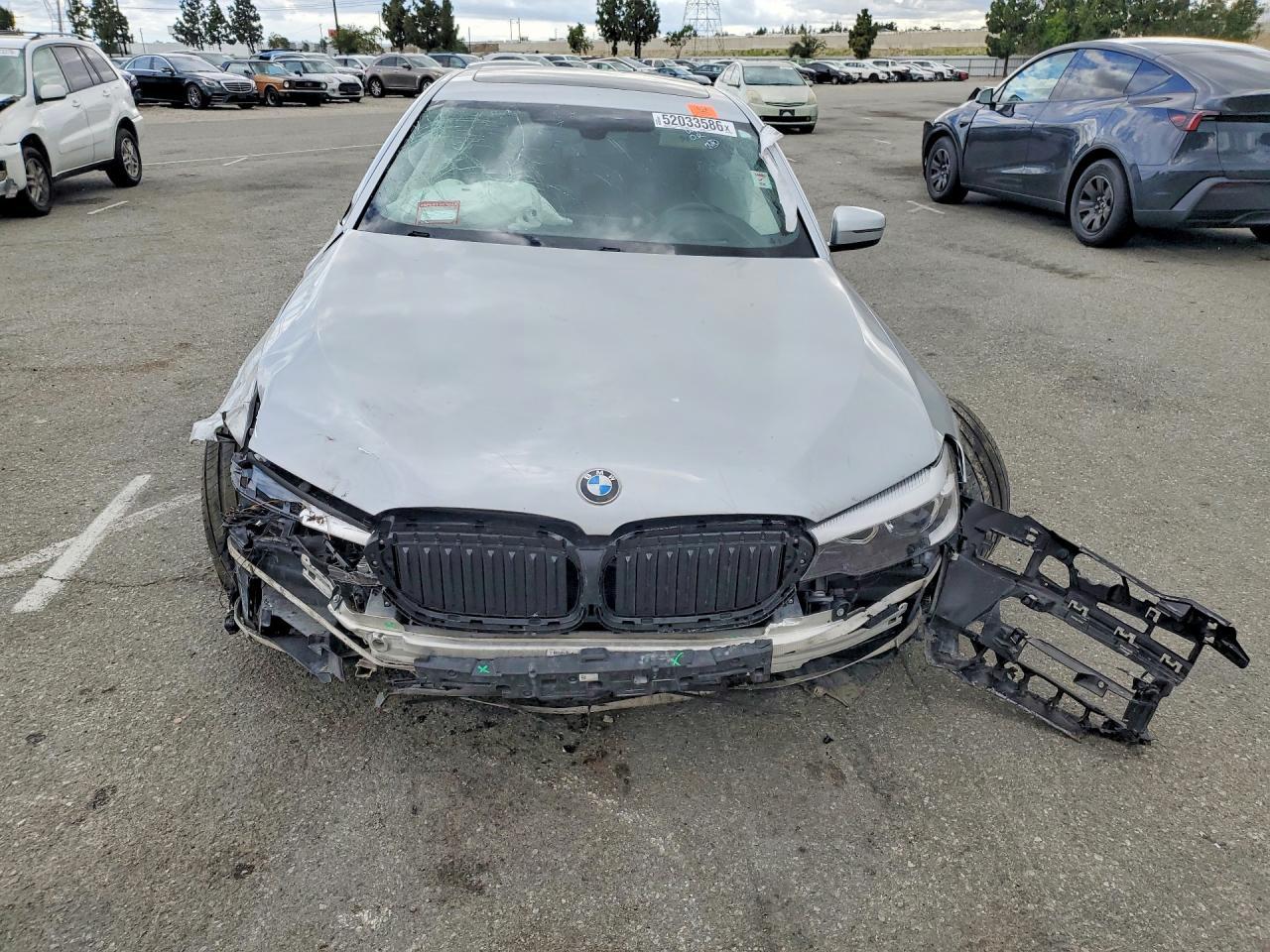 2017 BMW 530 I - zdjęcie 5