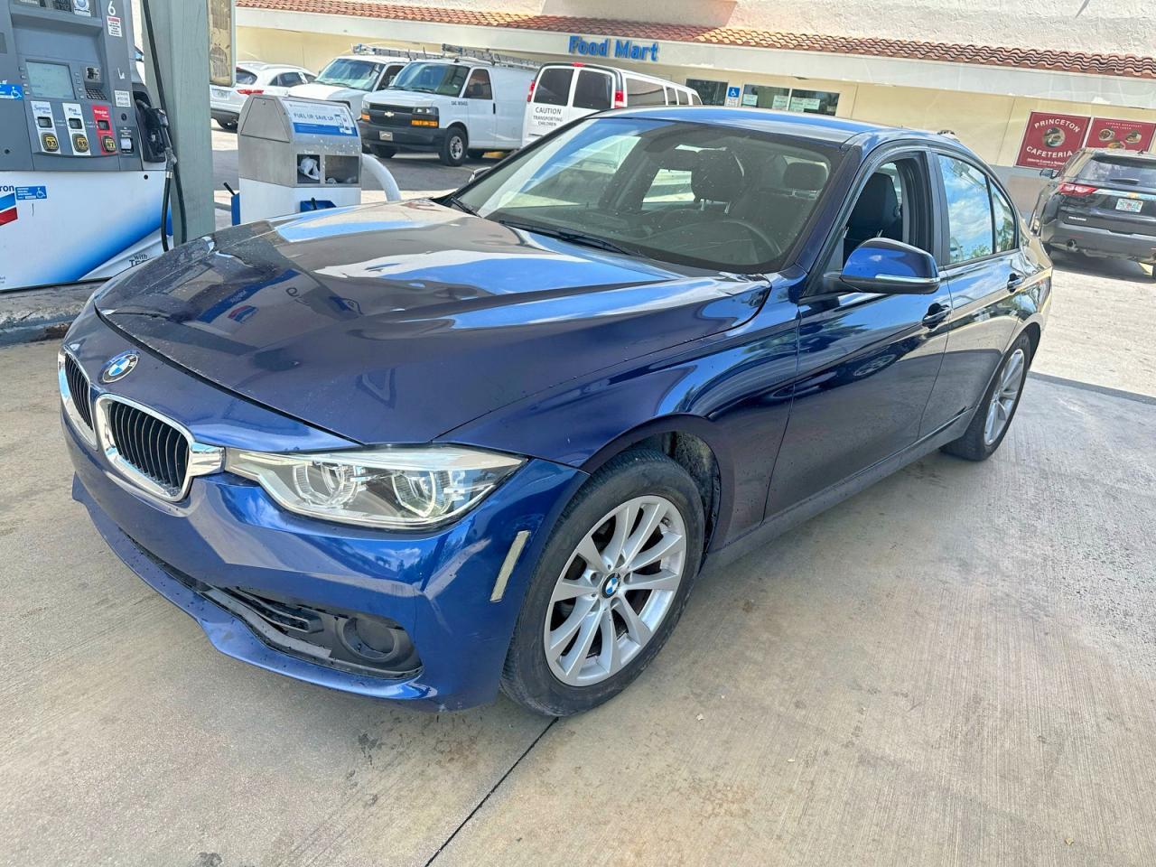 2018 BMW 320 I - zdjęcie 2