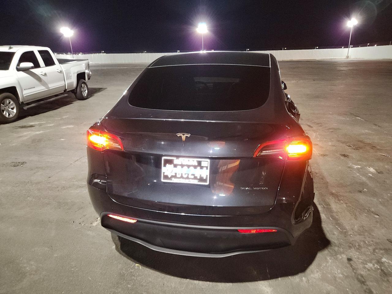 2024 Tesla Model Y - zdjęcie 6