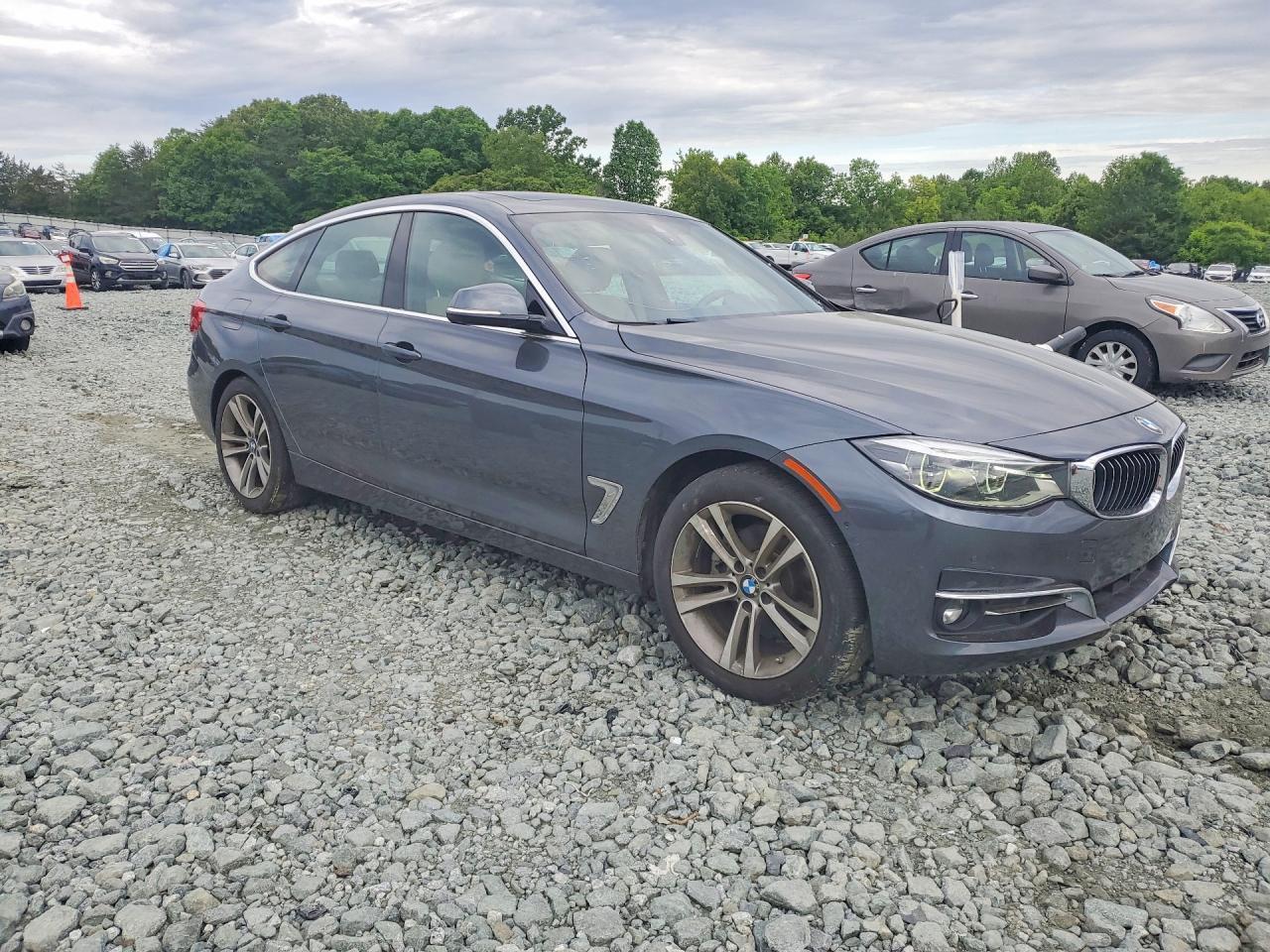 2019 BMW 330Xi Gt - zdjęcie 4