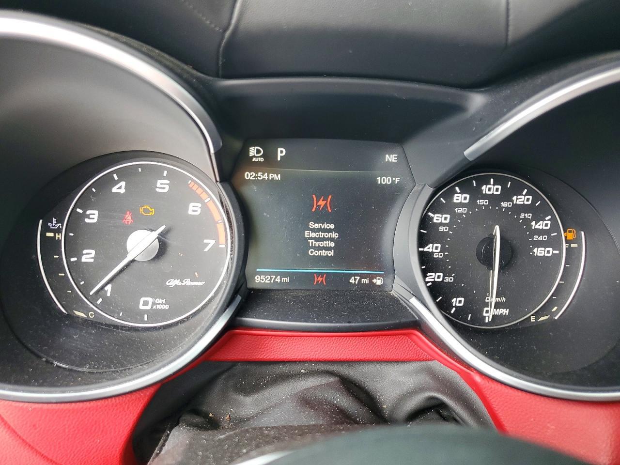 2019 Alfa Romeo Stelvio Ti - zdjęcie 9