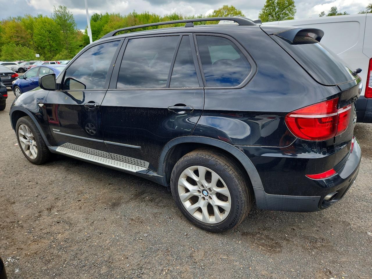 2013 BMW X5 xDrive35I - zdjęcie 2
