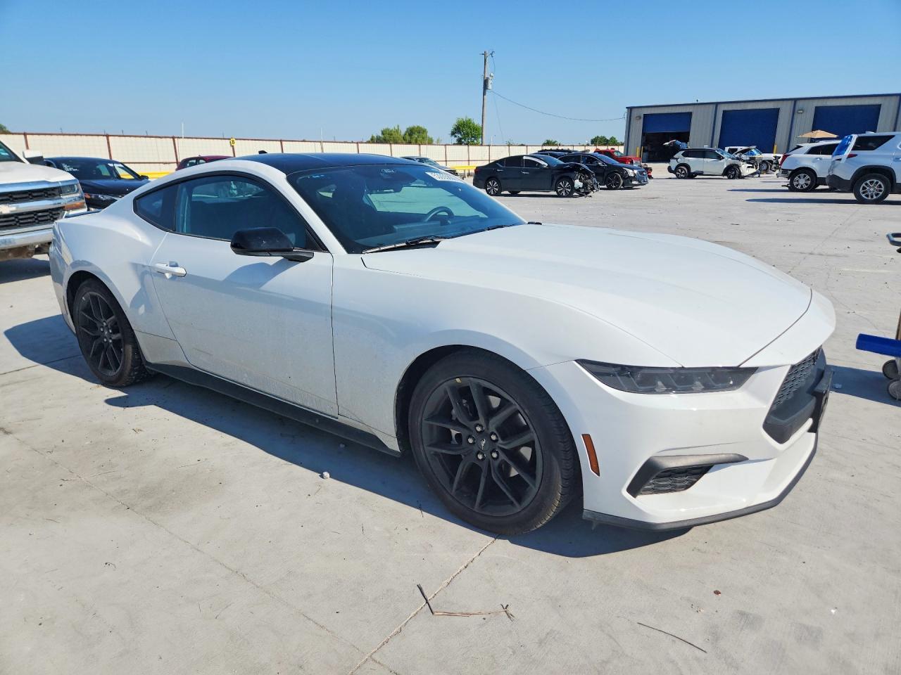2025 Ford Mustang - zdjęcie 4