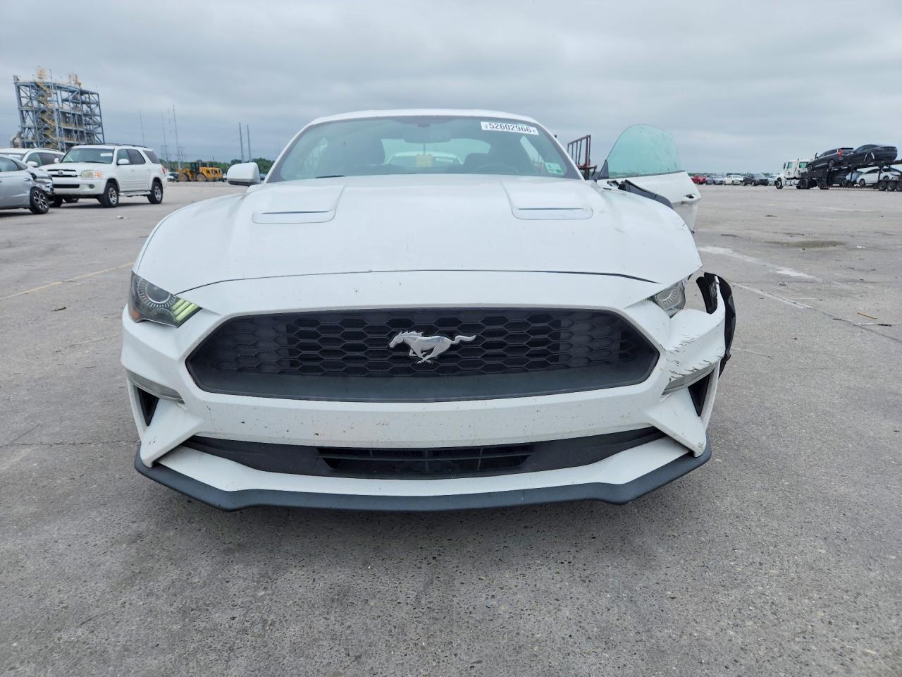 2018 Ford Mustang - zdjęcie 5