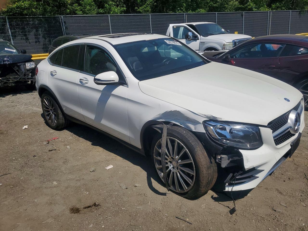2017 Mercedes-Benz Glc Coupe 300 4Matic - zdjęcie 4