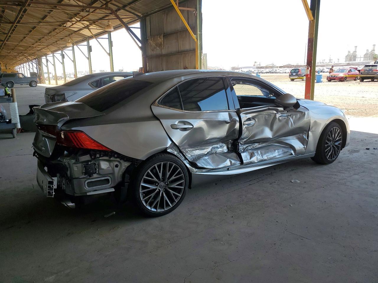 2019 Lexus Is - zdjęcie 3