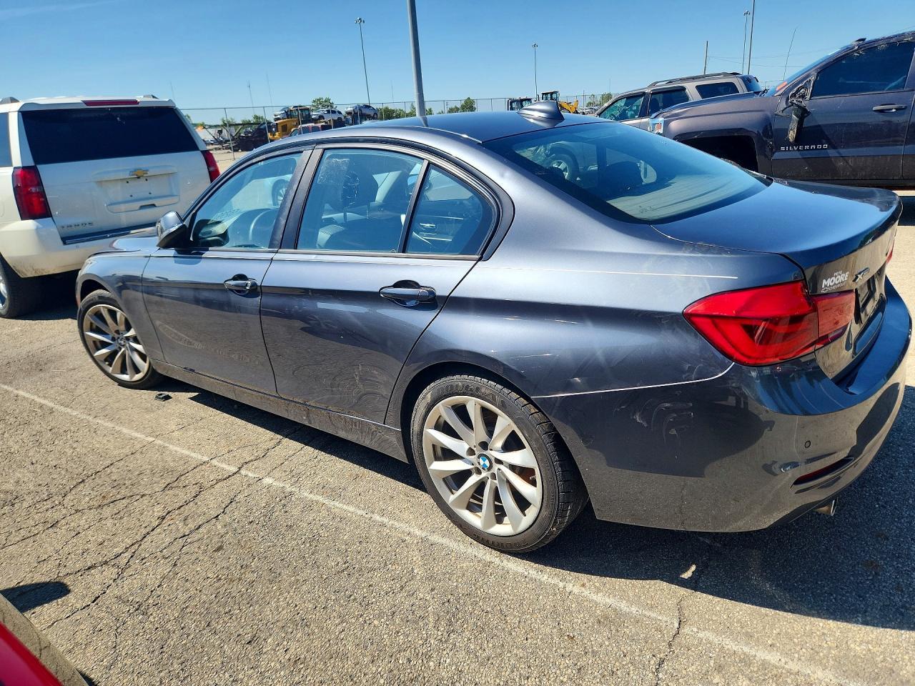 2018 BMW 320 Xi - zdjęcie 2