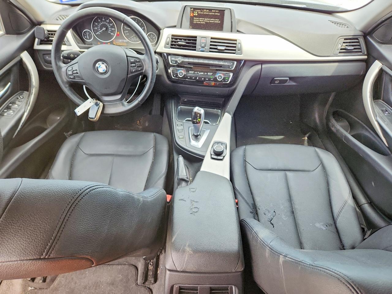 2016 BMW 320 I - zdjęcie 8