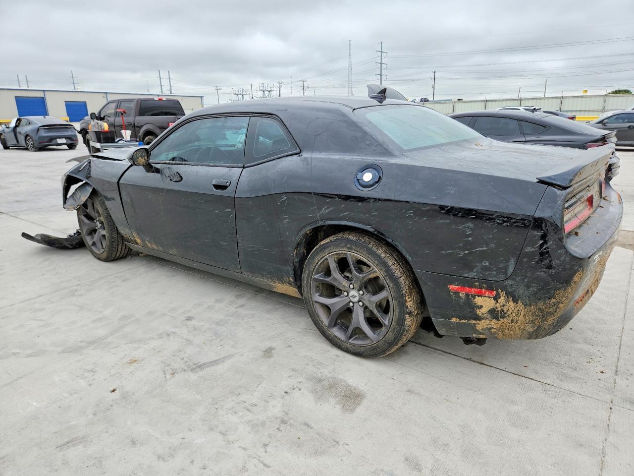 2017 Dodge Challenger Sxt - zdjęcie 2