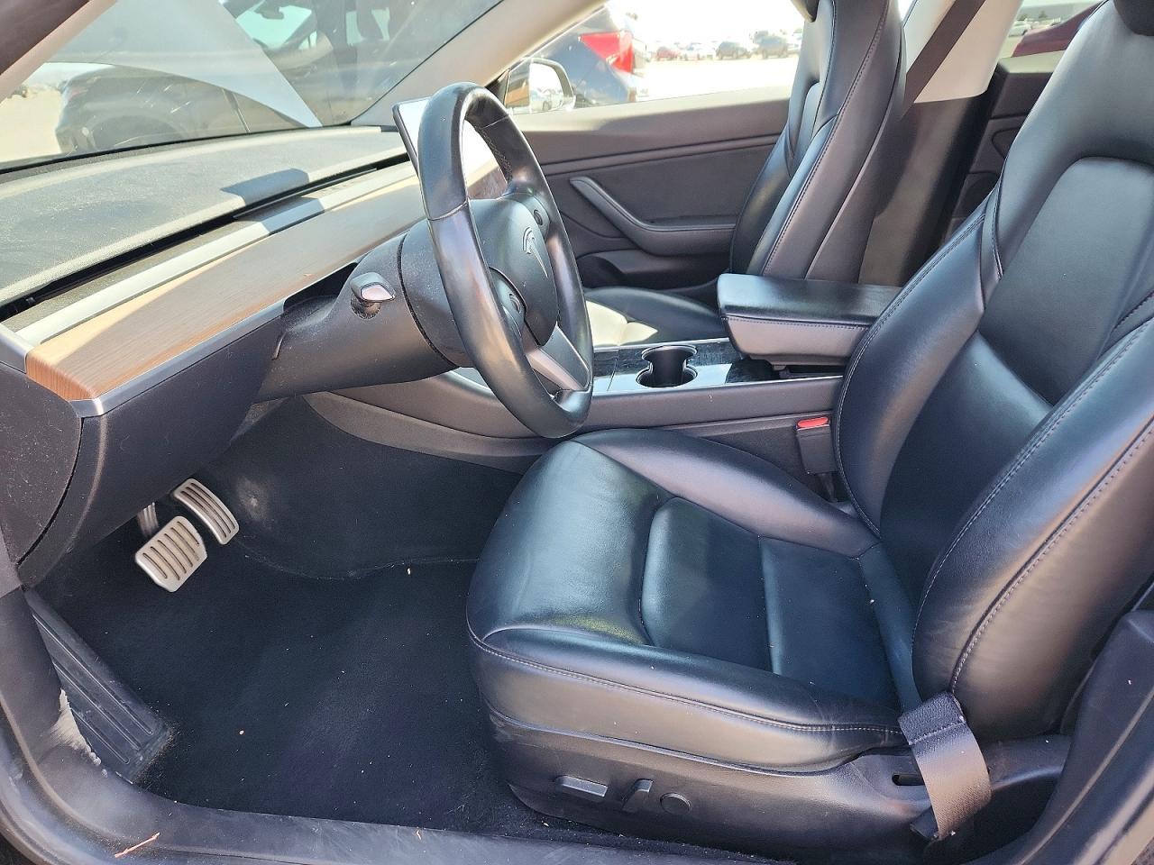 2019 Tesla Model 3 - zdjęcie 7