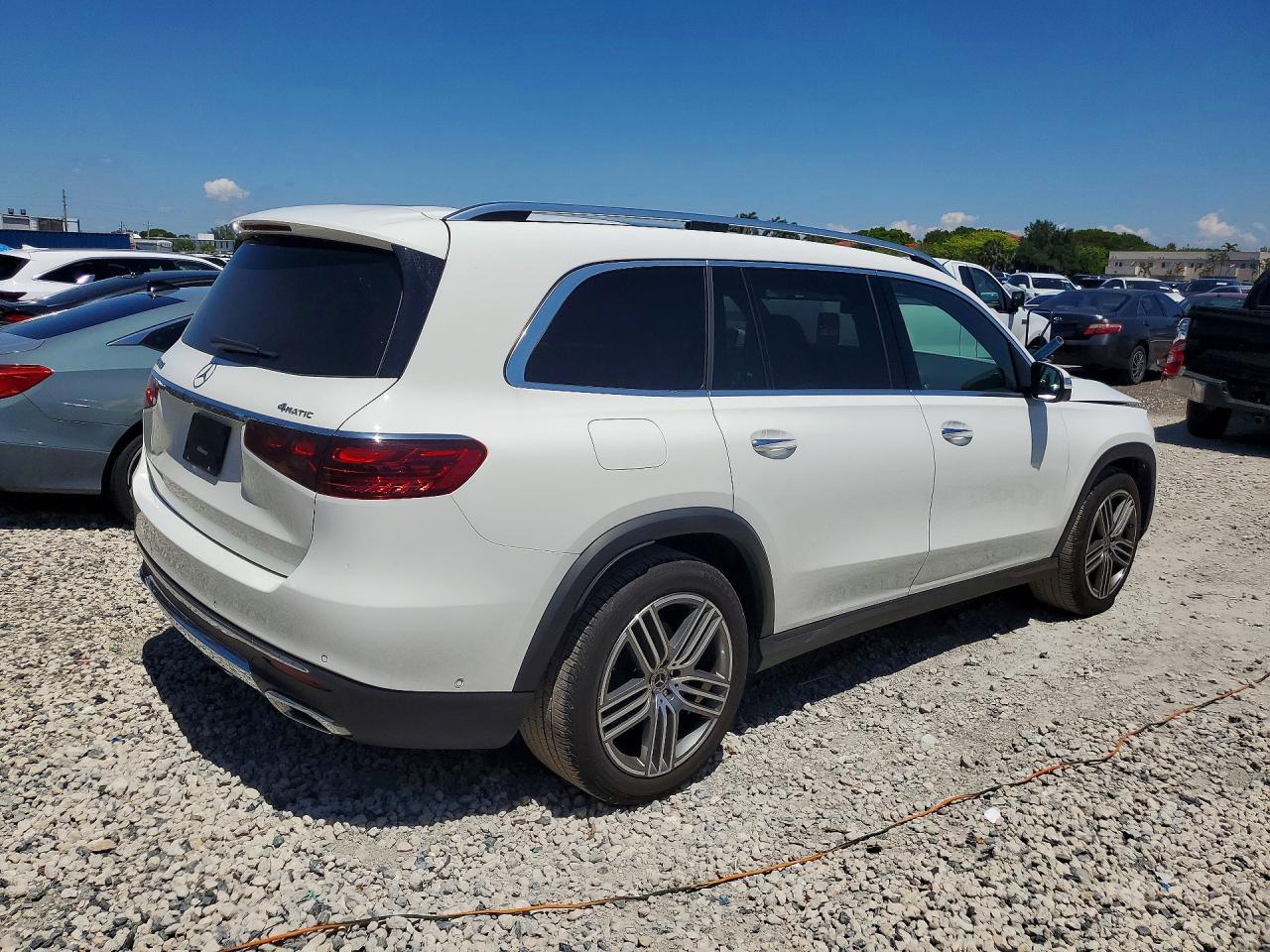 2025 Mercedes-Benz Gls 450 4Matic - zdjęcie 3