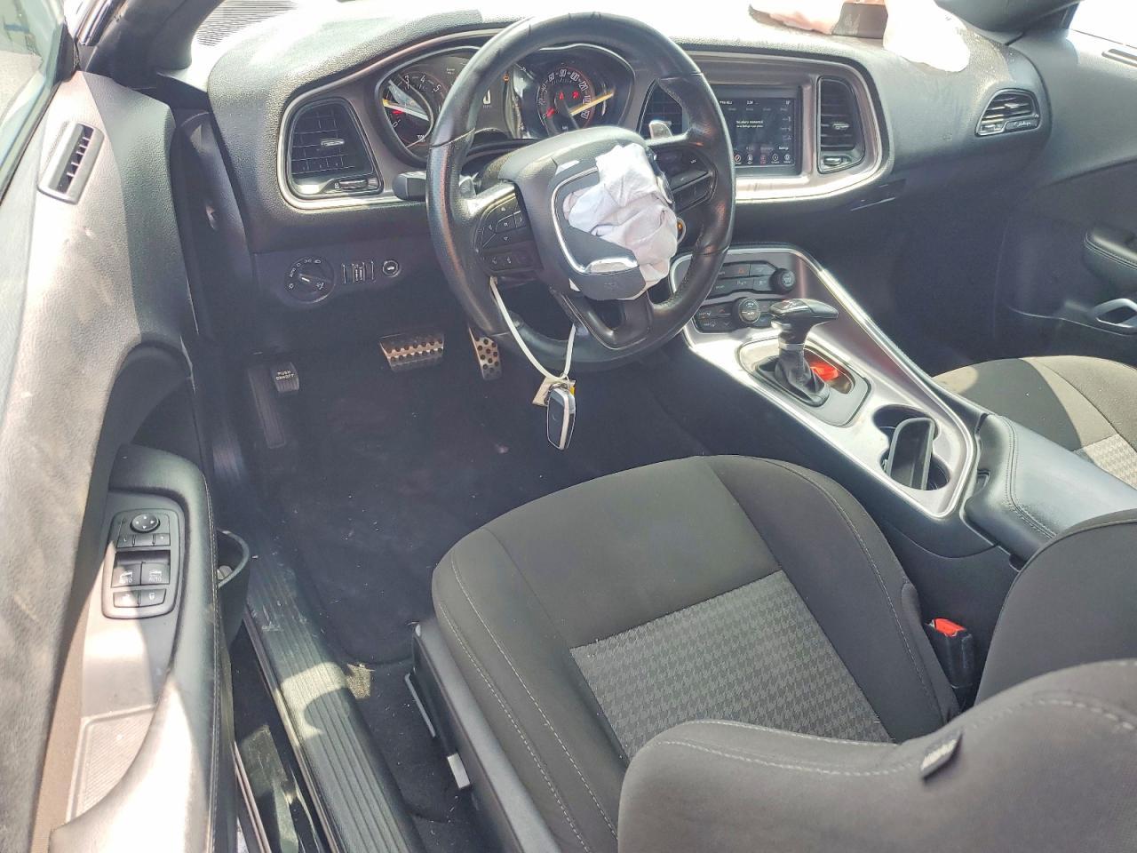 2022 Dodge Challenger R - zdjęcie 8