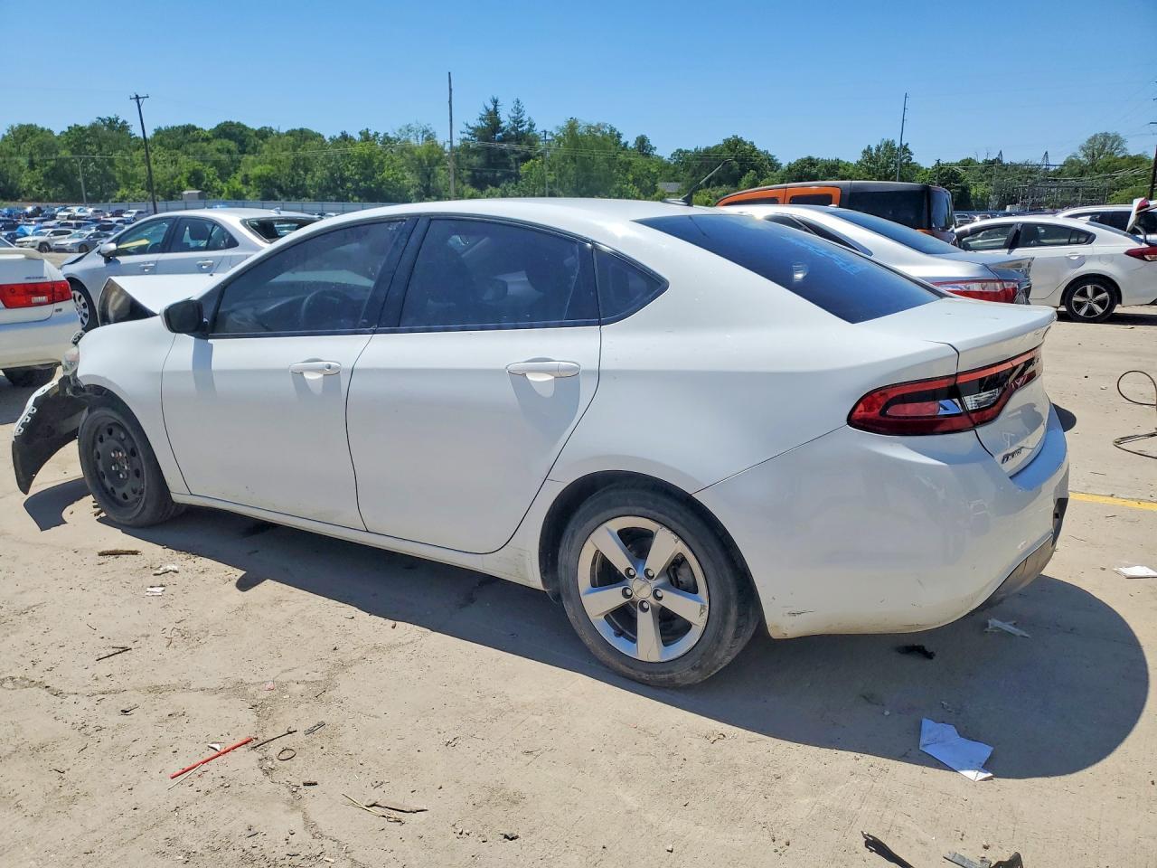 2015 Dodge Dart Sxt - zdjęcie 2