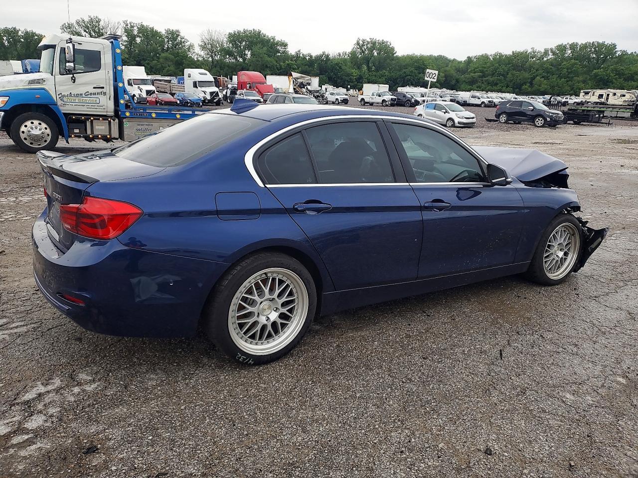 2018 BMW 330 Xi - zdjęcie 3