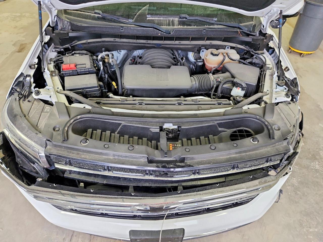 2022 Chevrolet Suburban K1500 Lt - zdjęcie 12