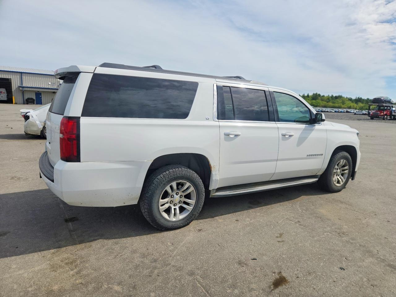 2015 Chevrolet Suburban K1500 Lt - zdjęcie 3