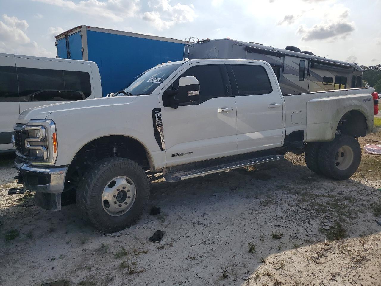 2023 Ford F350 Super Duty - zdjęcie główne