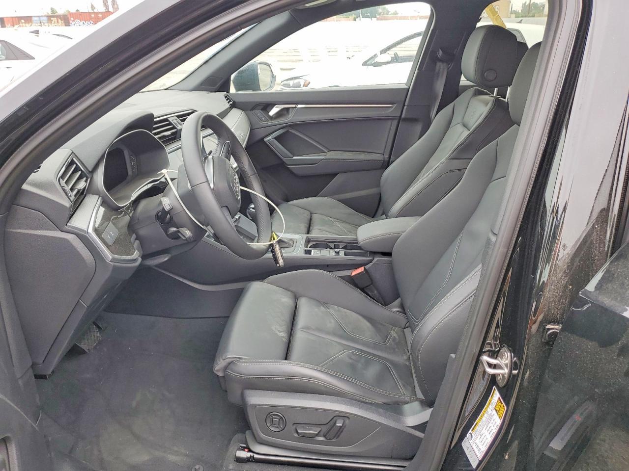 2025 Audi Q3 Premium S Line 45 - zdjęcie 7