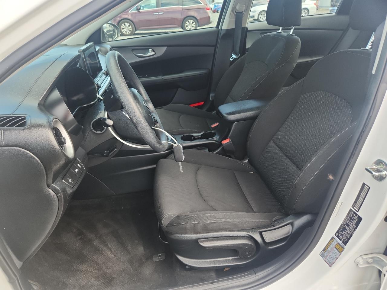 2021 Kia Forte Lxs - zdjęcie 7