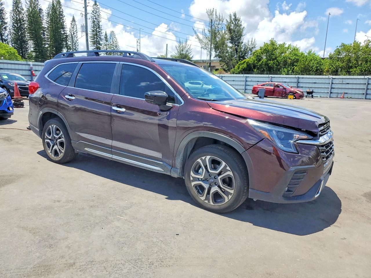 2025 Subaru Ascent Touring - zdjęcie 4
