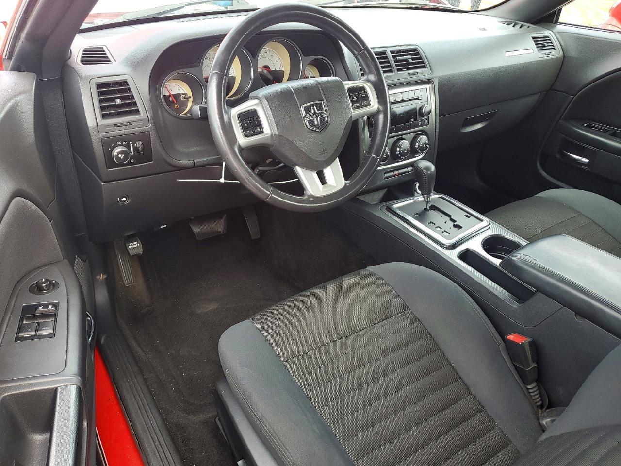 2014 Dodge Challenger Sxt - zdjęcie 8