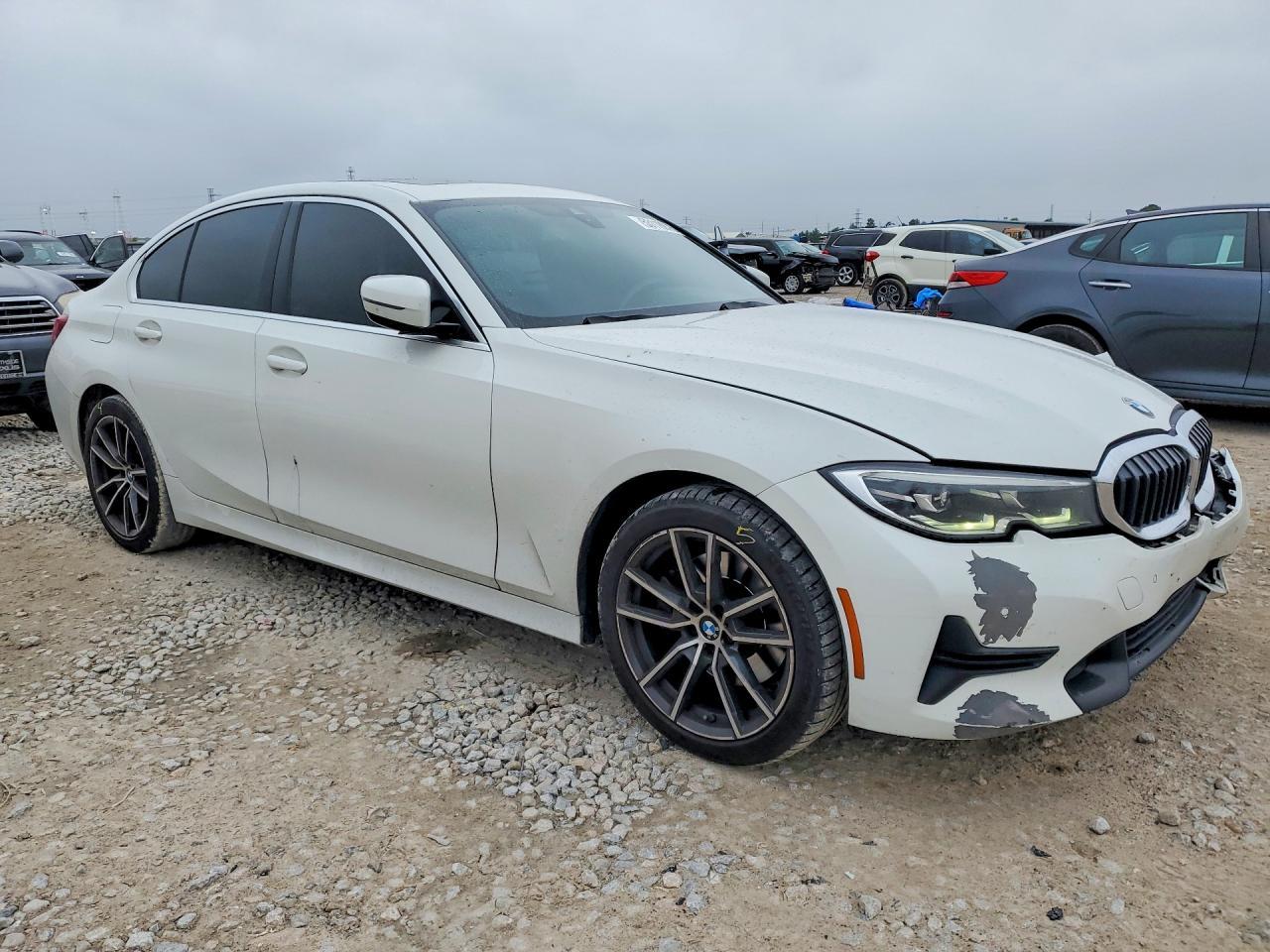 2020 BMW 330I - zdjęcie 4