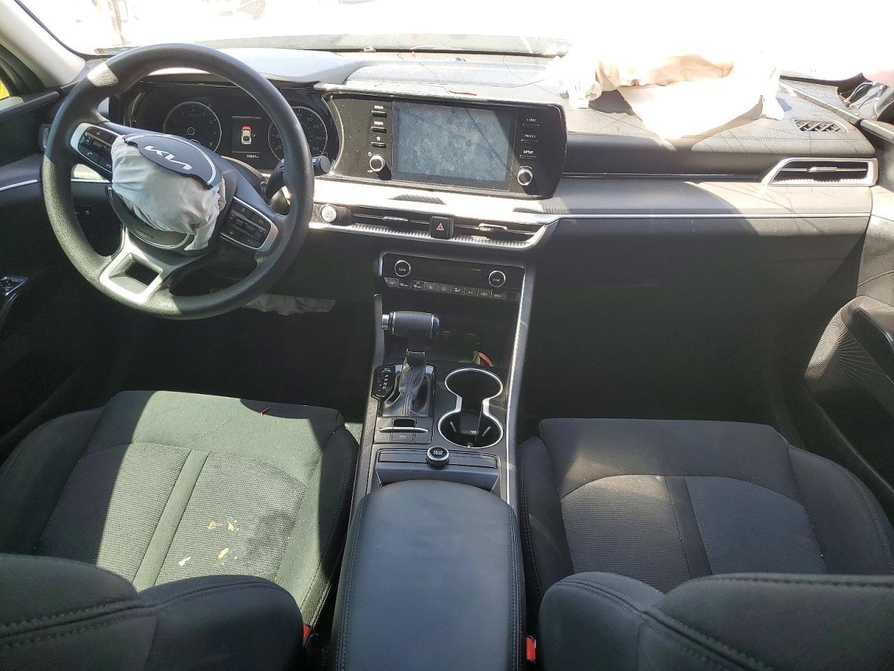 2023 Kia K5 Lxs - zdjęcie 8