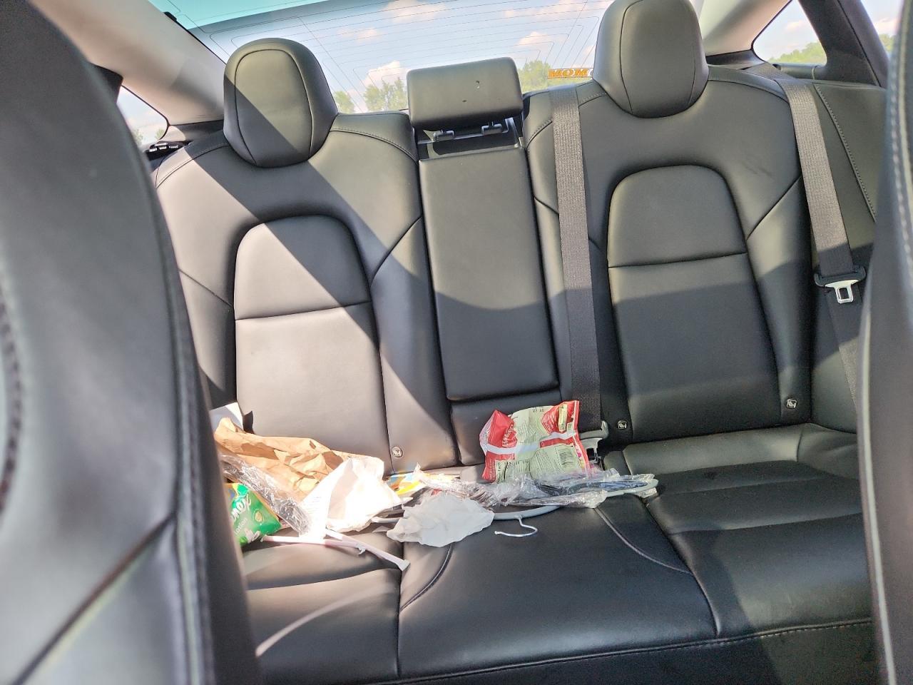 2019 Tesla Model 3 - zdjęcie 10