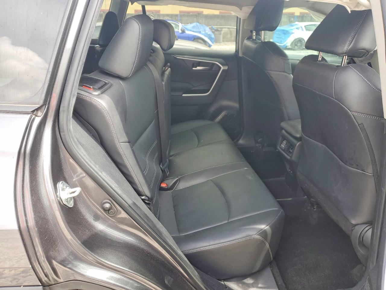 2024 Toyota Rav4 Xle Premium - zdjęcie 10