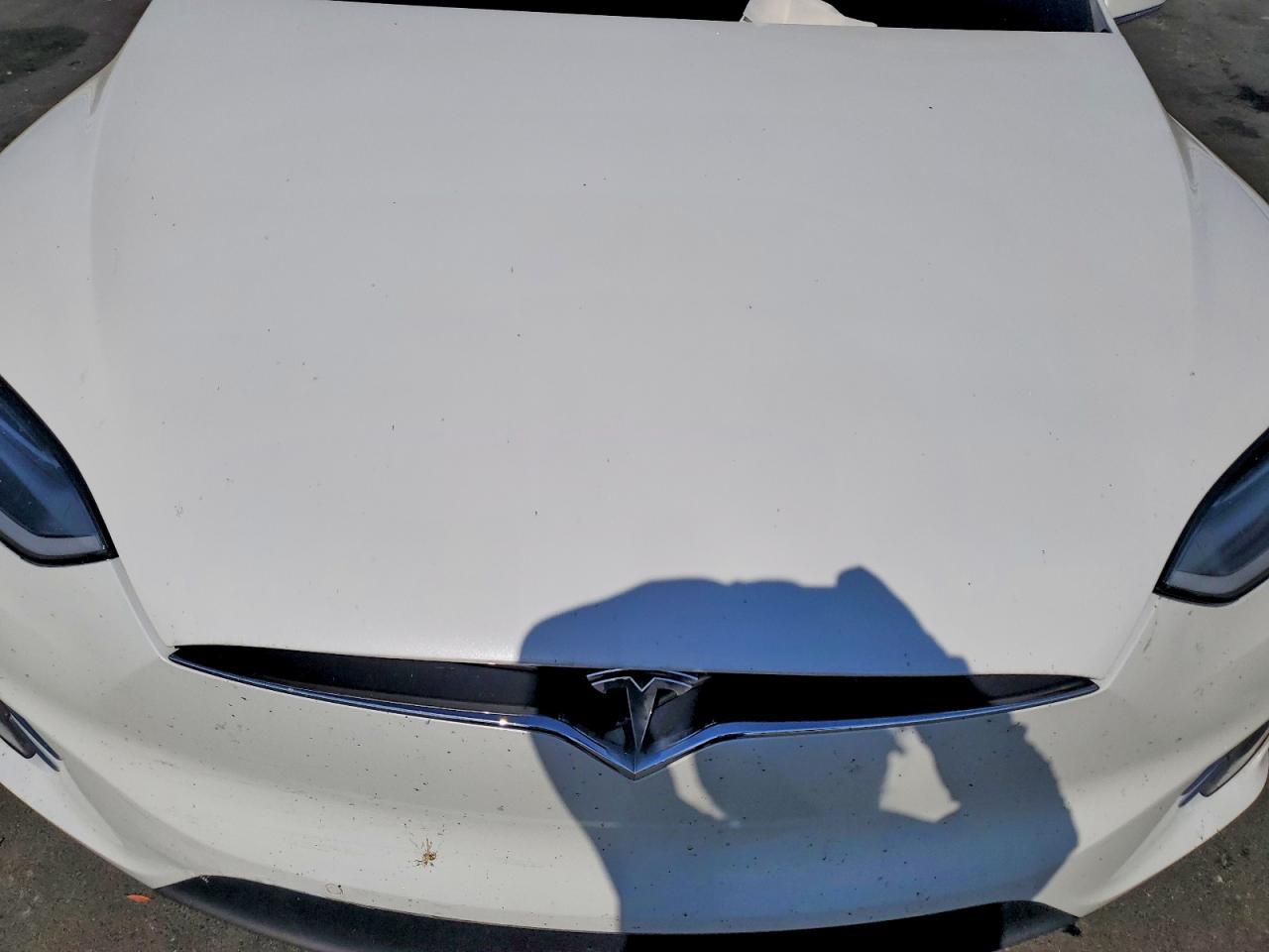 2018 Tesla Model X - zdjęcie 11