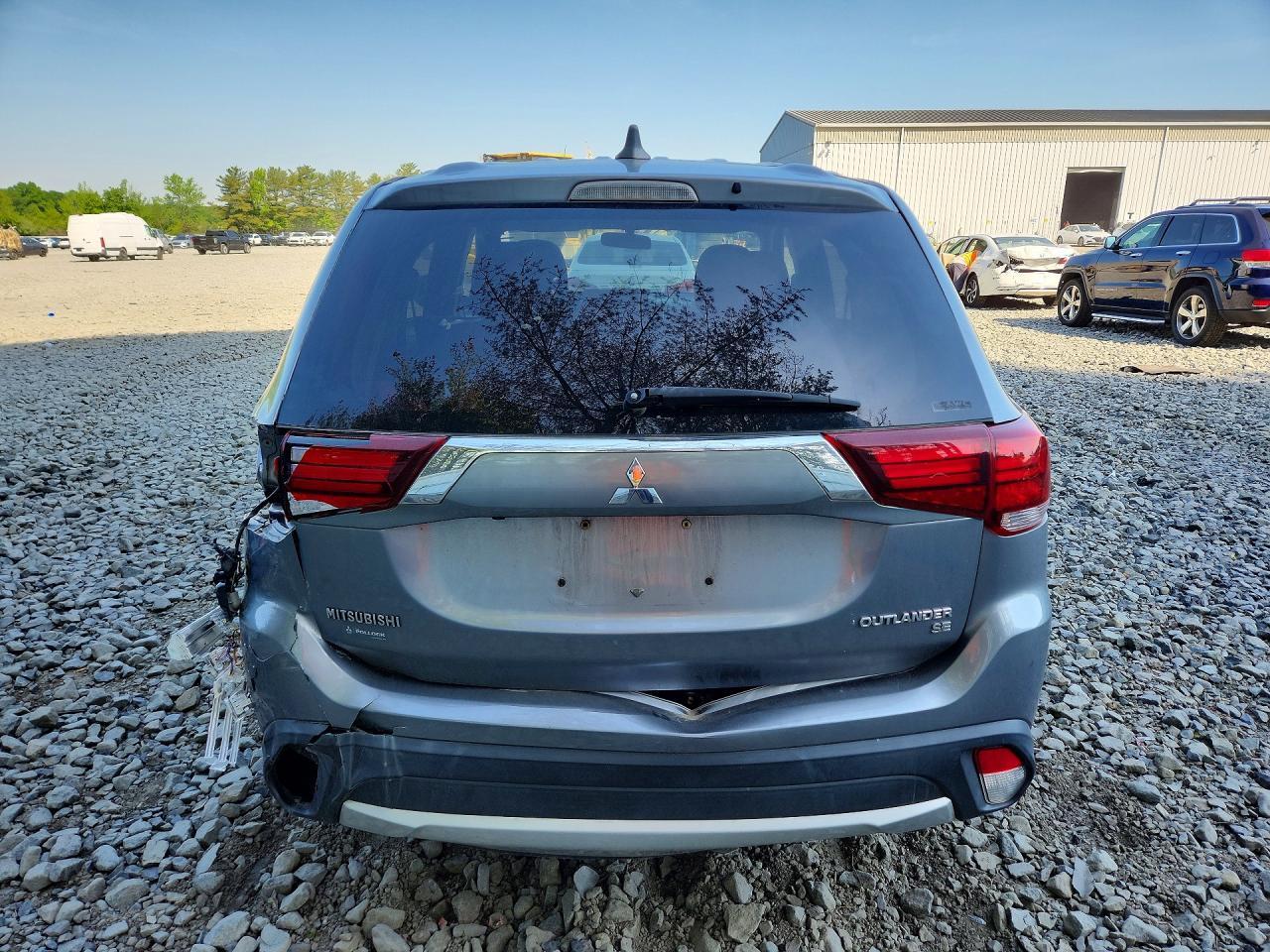 2017 Mitsubishi Outlander Se - zdjęcie 6