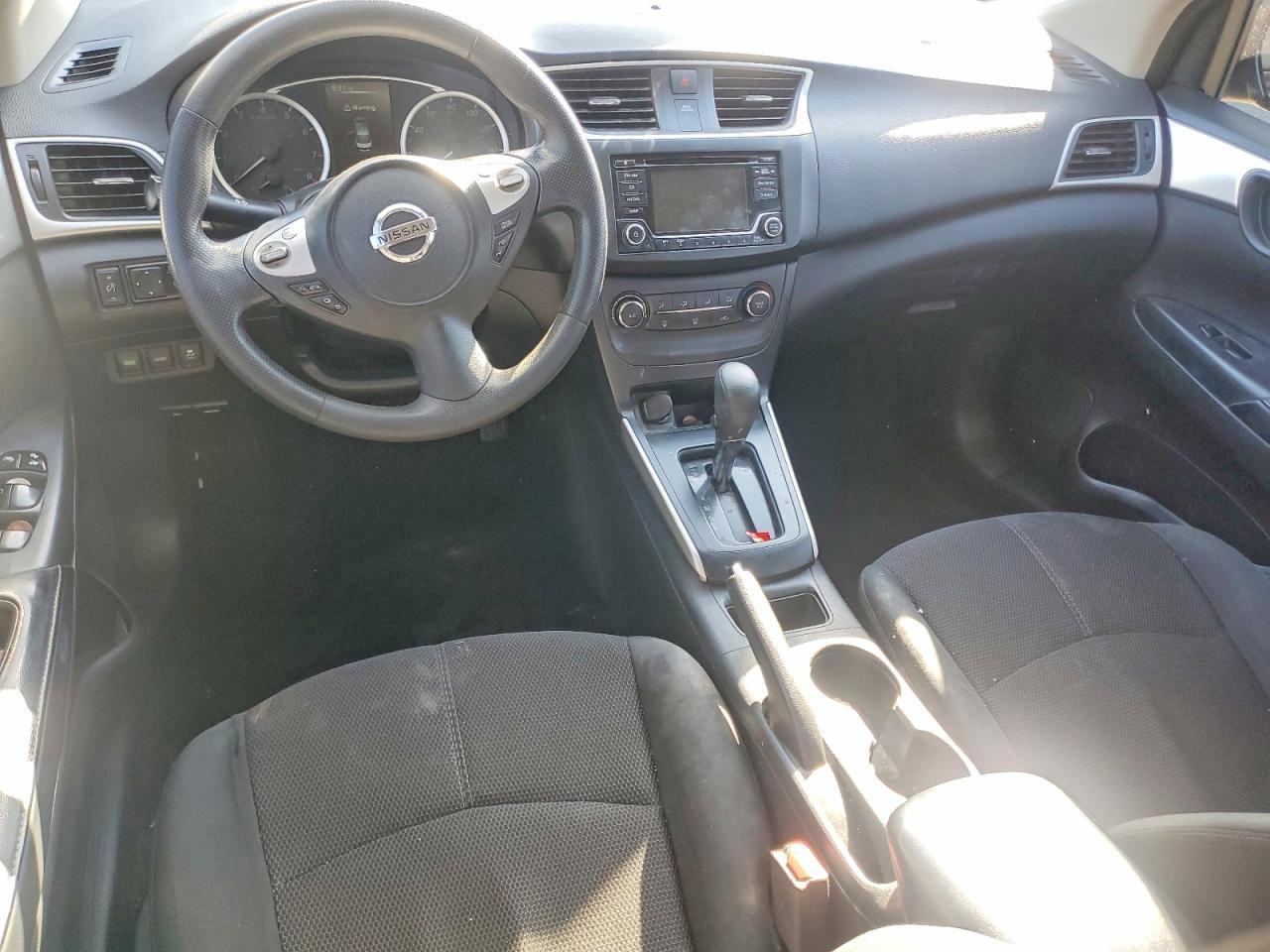 2018 Nissan Sentra S - zdjęcie 8